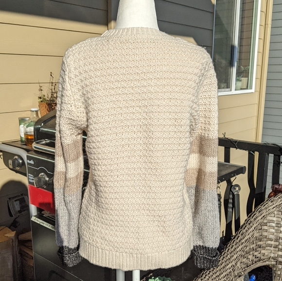 Cable knit sweater - Picture 3 of 8
